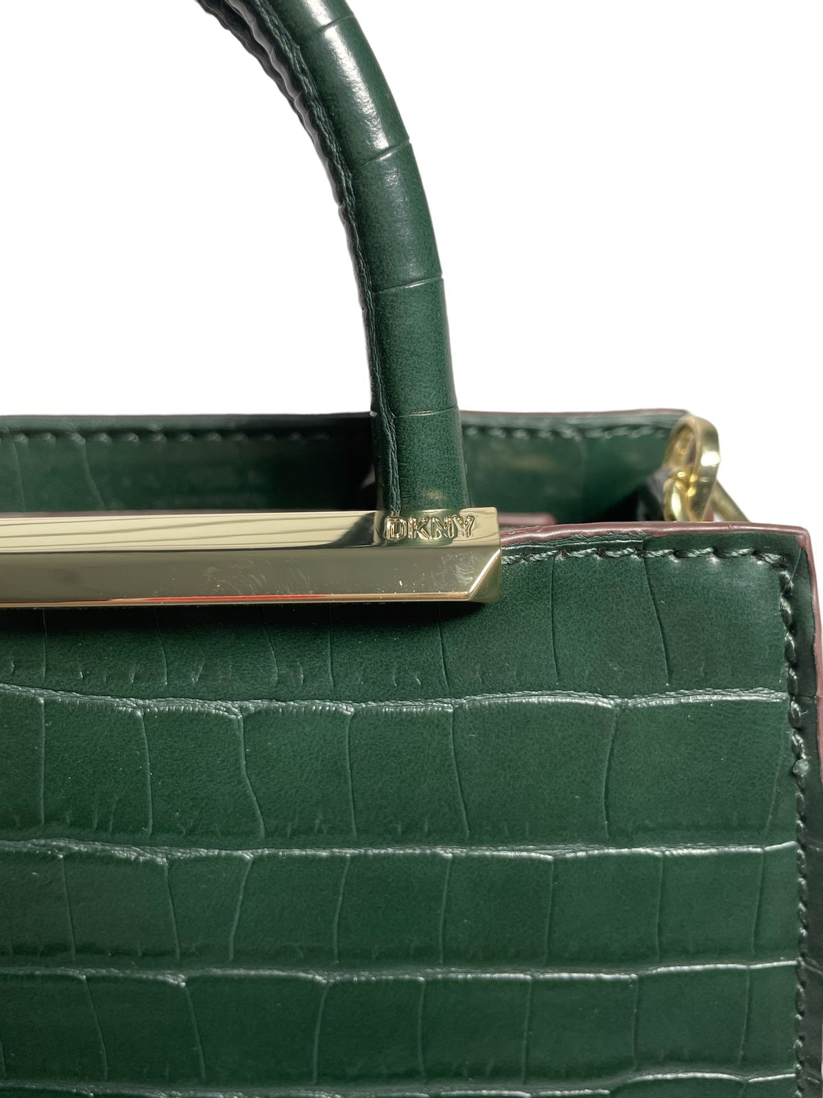 BOLSA DE MANO VERDE CON CORREA DKNY